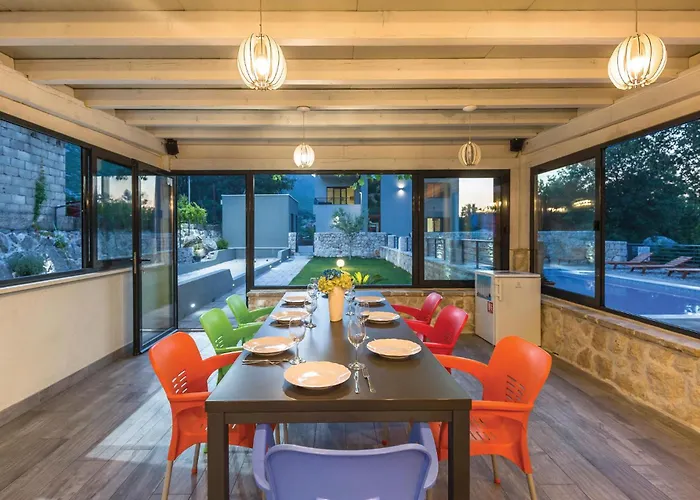 Six-bedroom In * Zagvozd