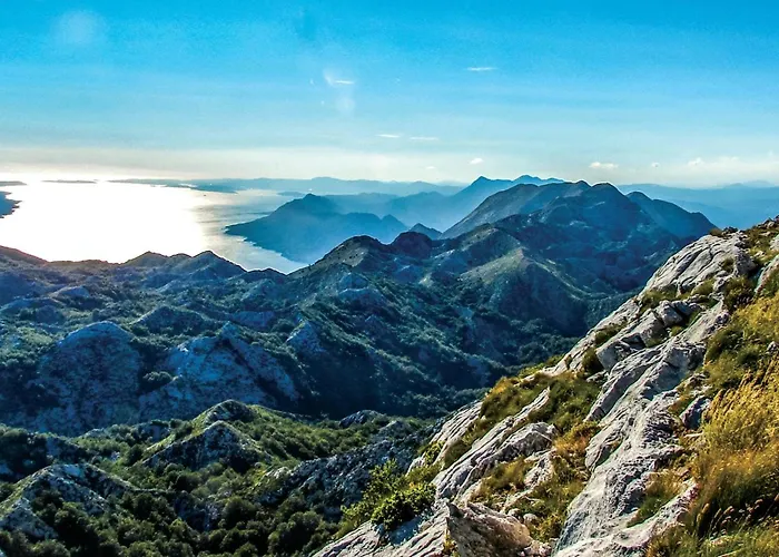 بيت للعطل Six-bedroom In