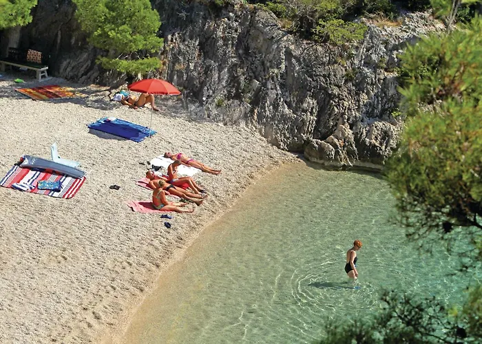 بيت للعطل Six-bedroom In